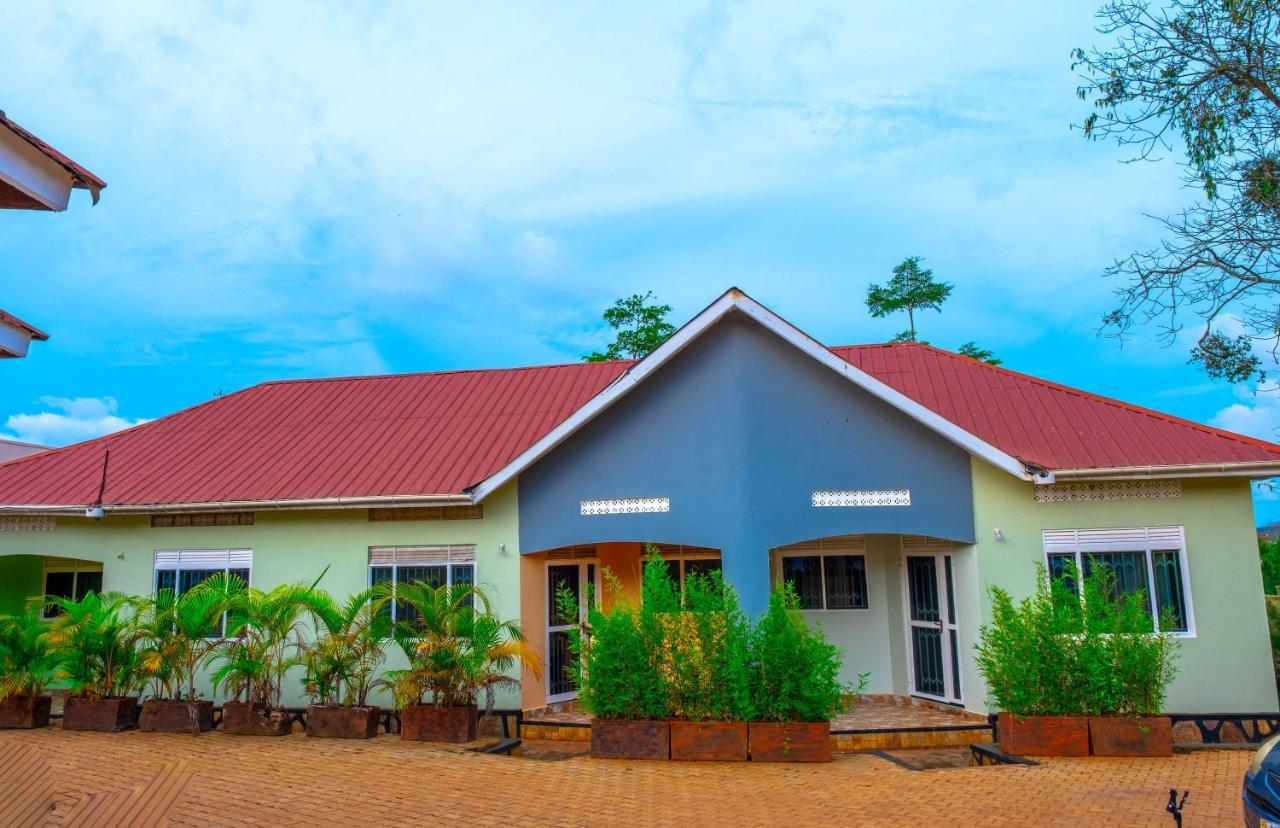 Airport Unique Hotel Entebbe Exterior photo